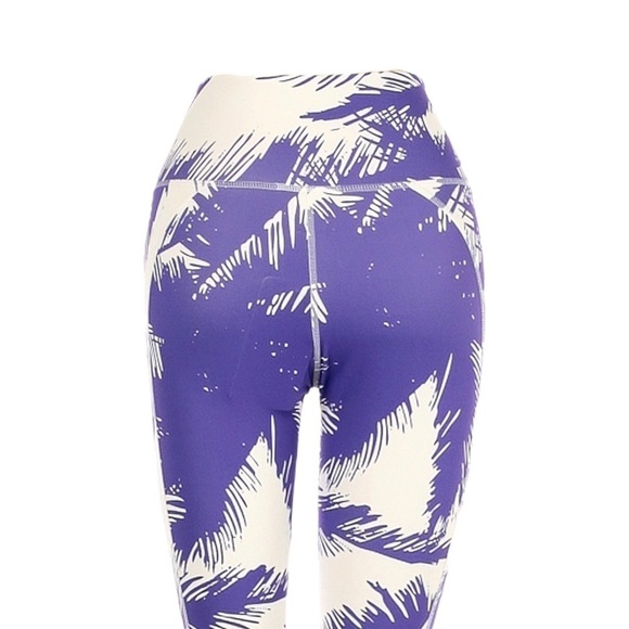 Fabletics Oasis Leggings XXS Purple Palm Print PureLuxe 7/8 High Waisted NWT - Picture 4 of 11